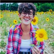 Mi nombre es Clara. Soy una persona muy sociable. Siento una gran unión y amor por la Cultura Musical.